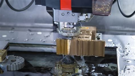 什么是 CNC 精密加工：综合指南 .